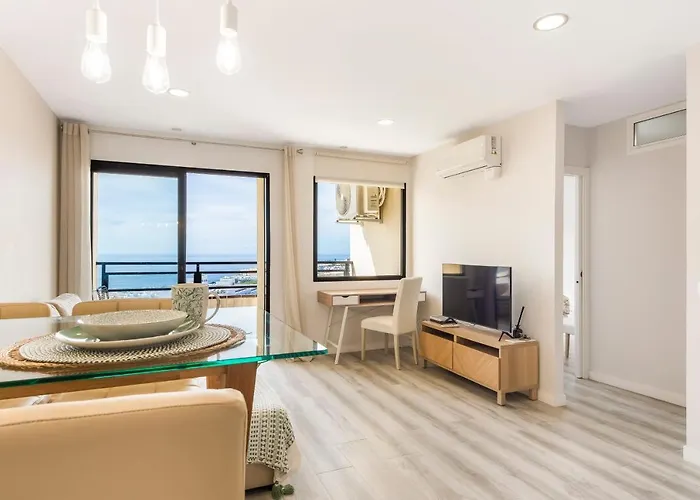 Апартаменты Atlantic Smart Home, Hi-end Services, Media Stream Адехе